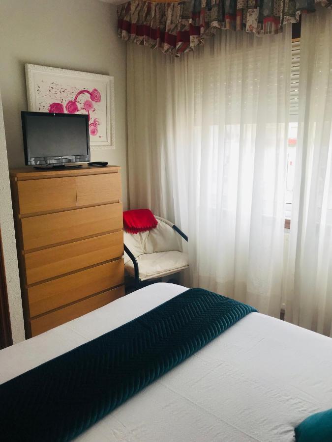 Apartamento Centrico En Monforte De Lemos - No Wifi - Parking Privado Exterior foto